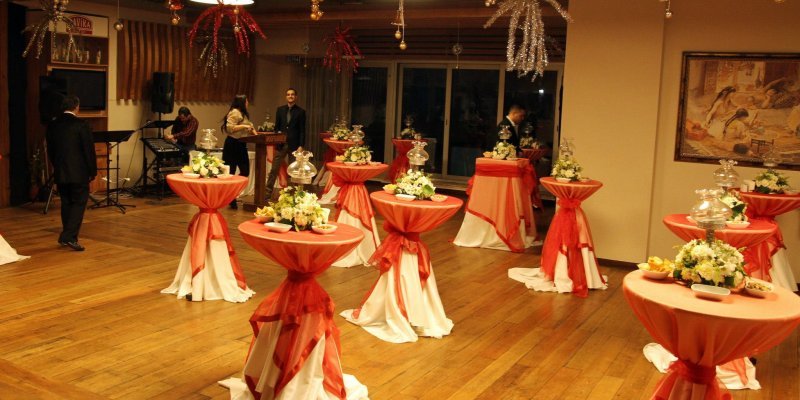 Ankara standart yuvarlak bistro masa kiralama